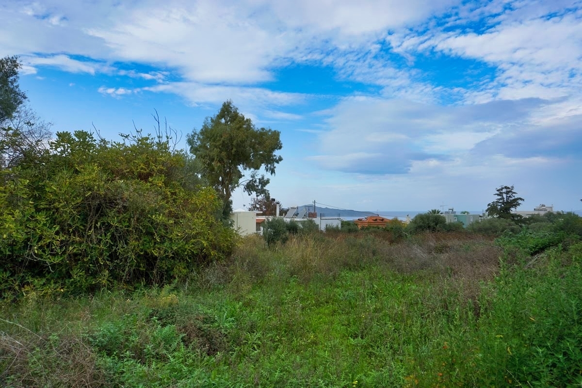 For sale land plot with building allowance in Galatas, Crete