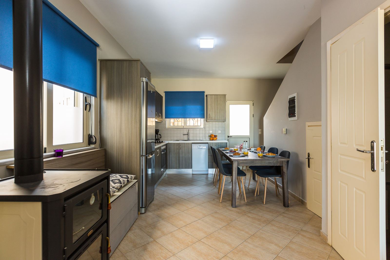 Villa in Megala Chorafia - Image 4