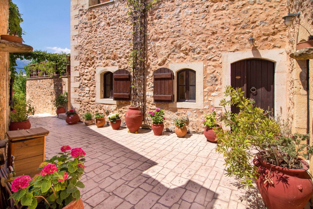 Villa in Samonas - view 1