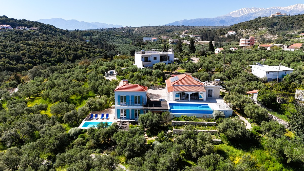 Villa in Tsivaras - Image 2