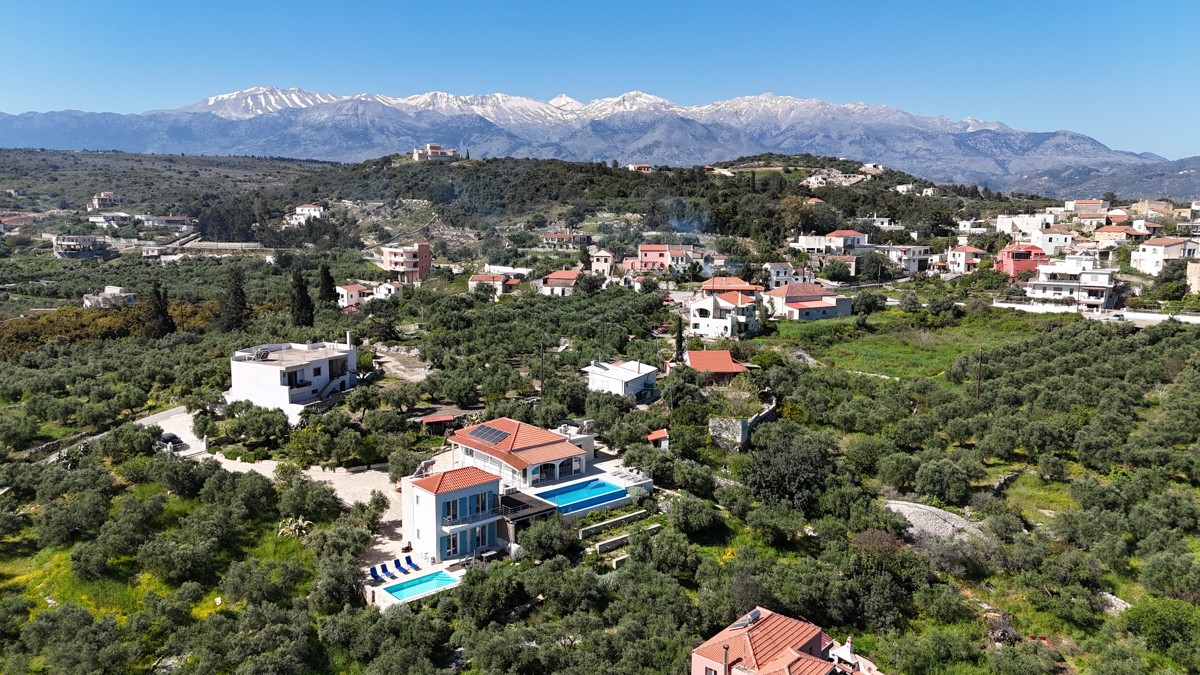 Villa in Tsivaras - Image 4