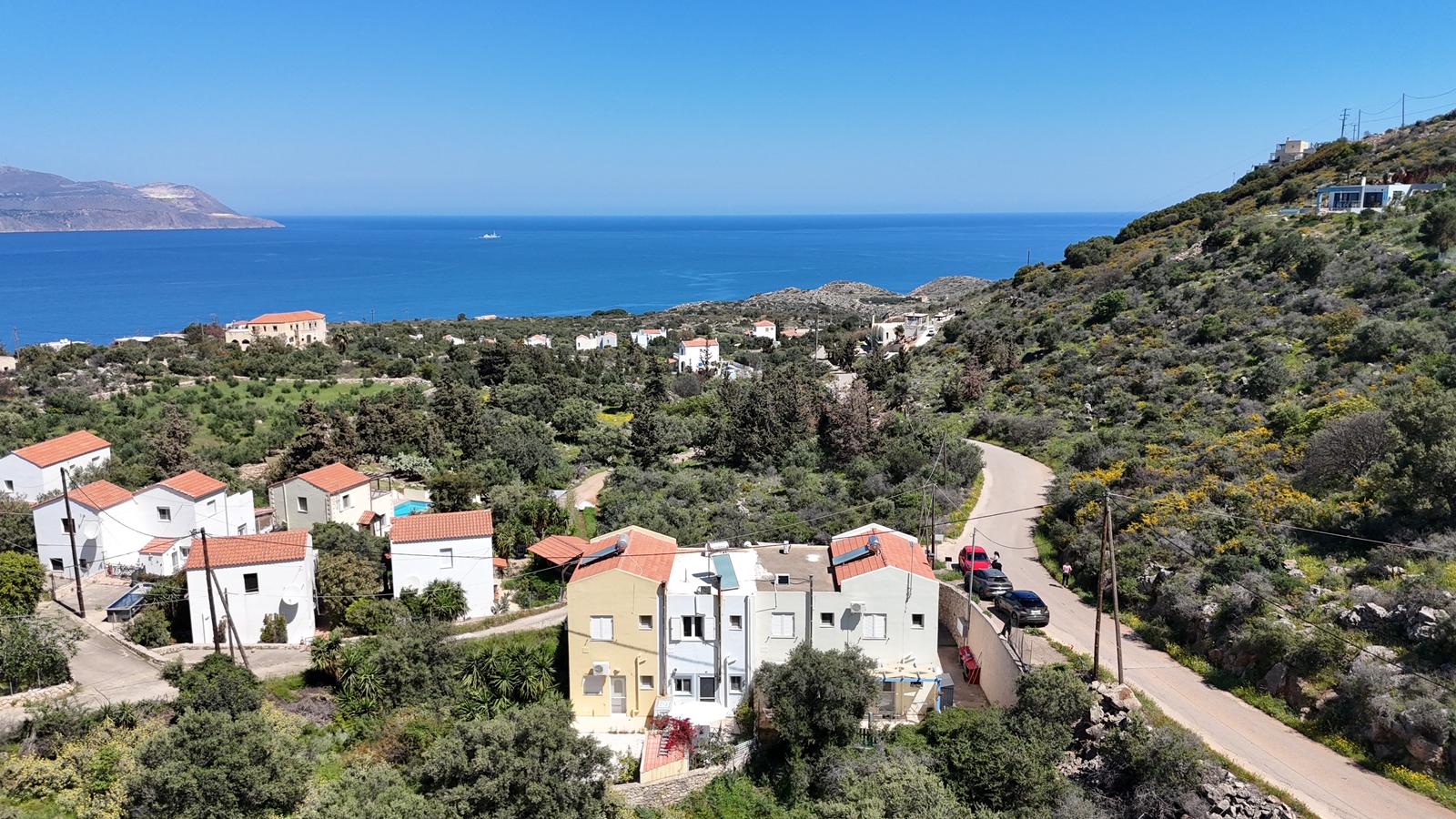 Villa in Kokkinon Khorion - view 1