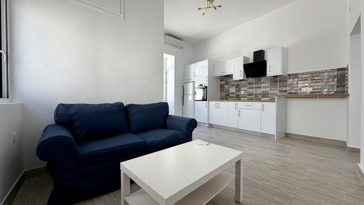 Villa in Plaka - Image 4
