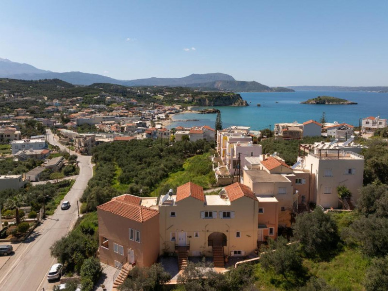 Villa in Almirida - Image 3