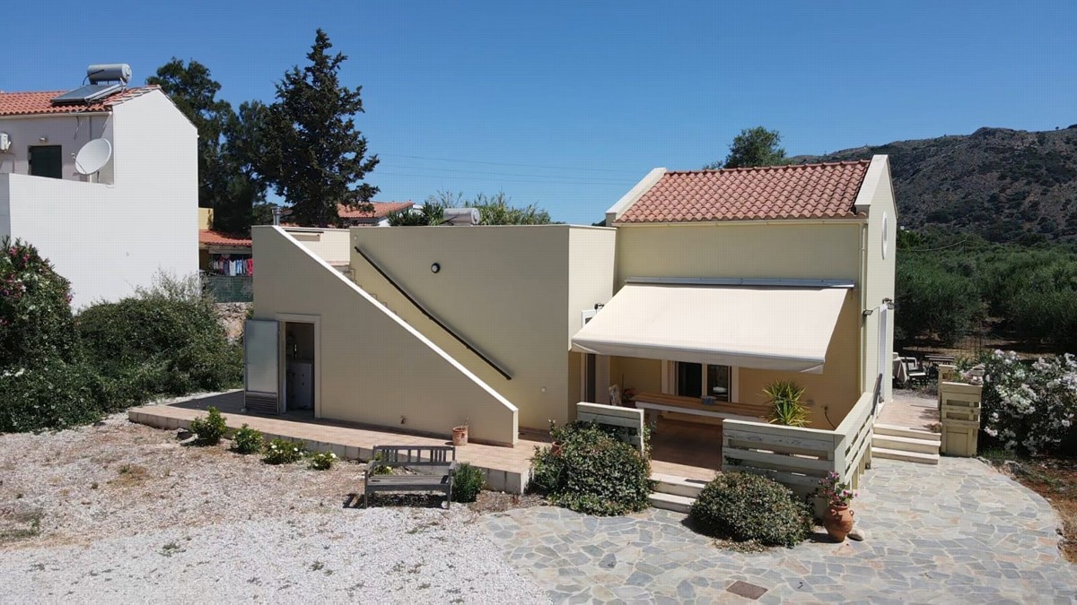 Villa in Drapanos - view 1