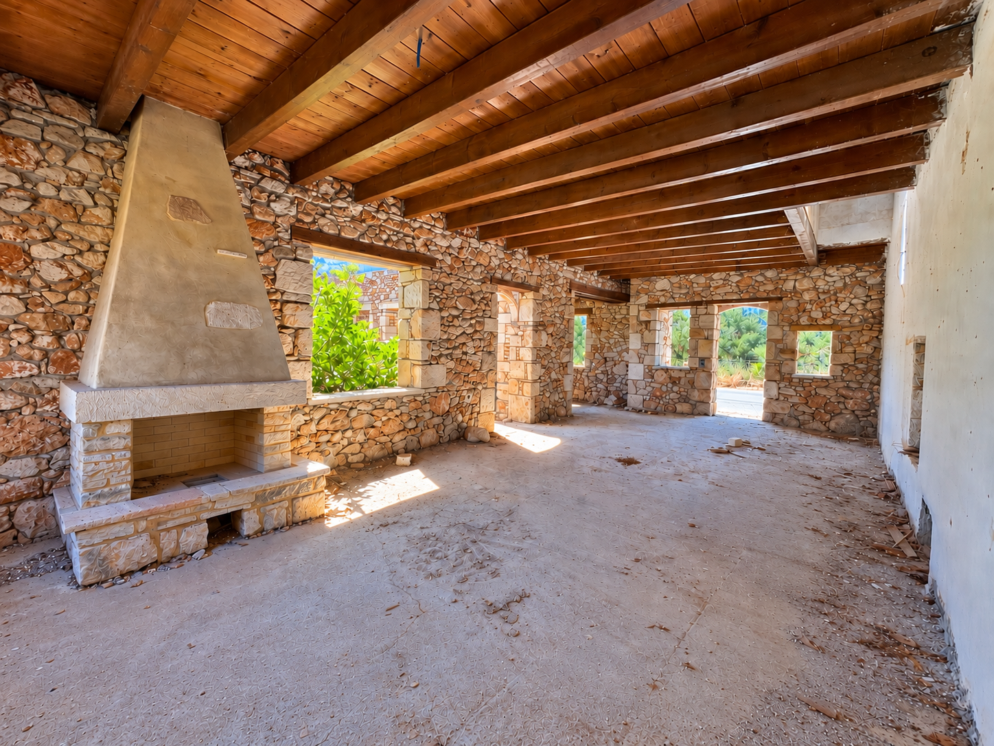 Thumbnail of http://Unfinished%20stone%20property%20with%20exceptional%20restoration%20potential%20(3-house%20complex)