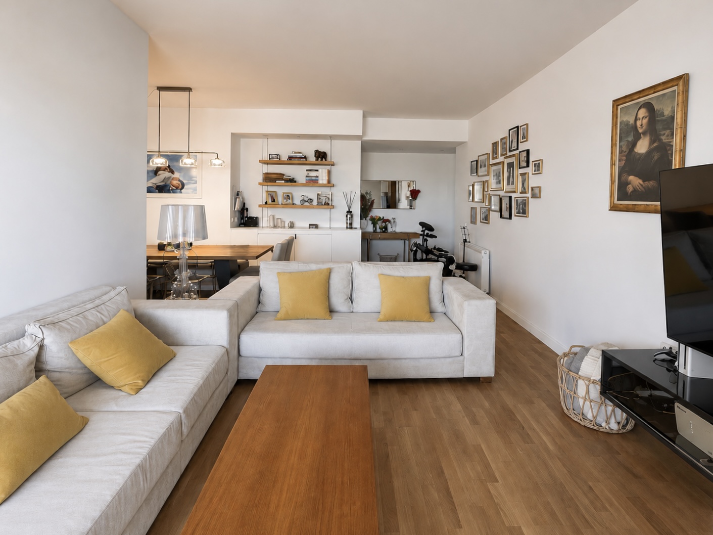 Thumbnail of http://3-bedroom%20apartment%20with%20double%20parking%20space%20in%20the%20heart%20of%20Nea%20Chora,%20Chania