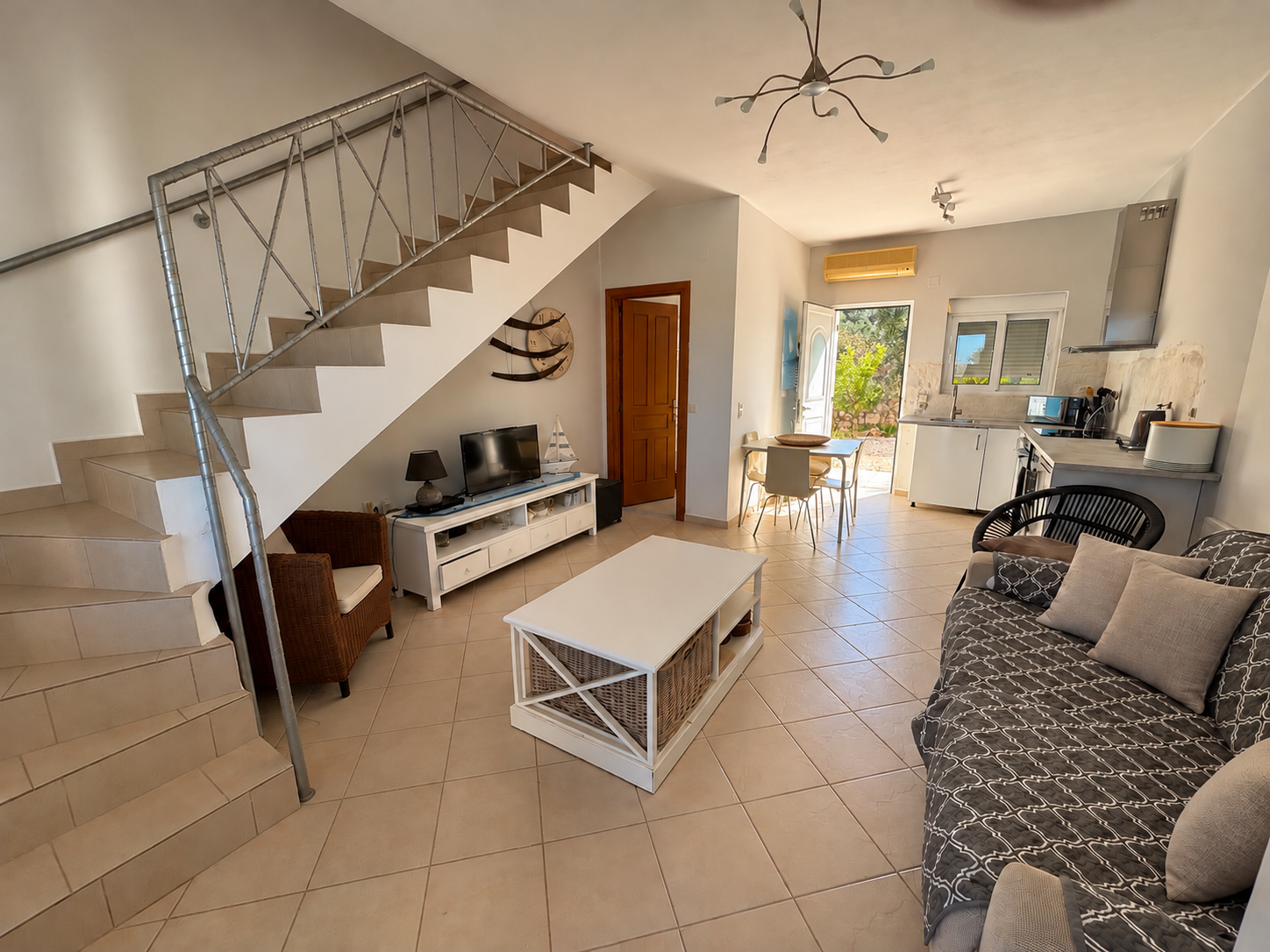 Thumbnail of http://2%20bedroom%20maisonette%20with%20sea%20views,%20cozy%20backyard%20and%20private%20parking%20space